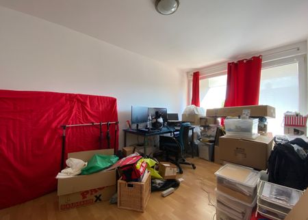 Perfekte Gelegenheit: 2-Zimmer-Wohnung mit riesiger Dachterrasse in Benrath! - Photo 2