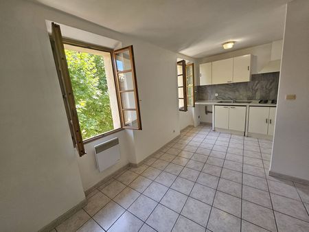 Location Appartement 3 pièces 60m² ROUSSET 13790 - Photo 3