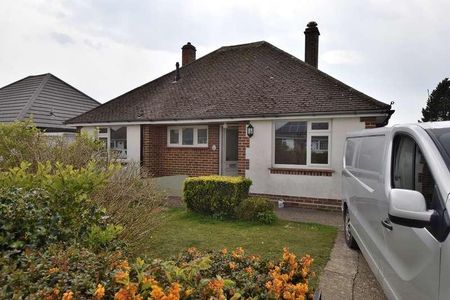 Hengistbury Road, Barton On Sea, Hampshire, BH25 - Photo 3