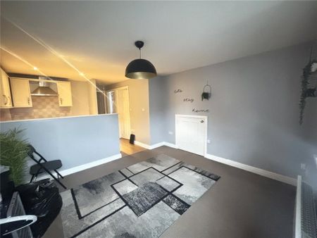 2 bedroom apartment to rent - Photo 2