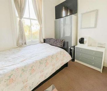 Kenilworth Road, St Leonards, TN38 - Photo 3