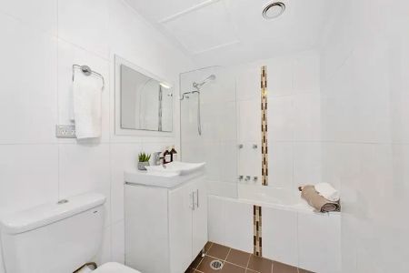 City Edge Living with Lifestyle Convenience - Photo 4