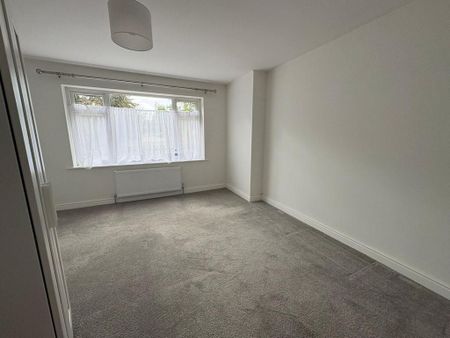 2 bedroom detached bungalow to rent - Photo 3