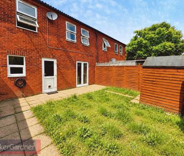 3 bedroom terraced house to rent - Photo 4
