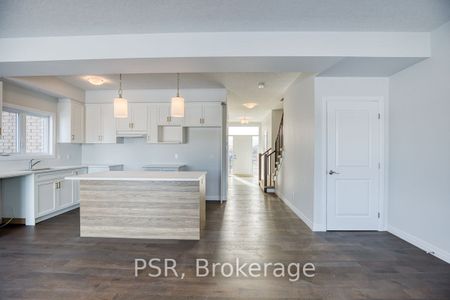 Detached Home For Lease | X8131582 - Photo 2