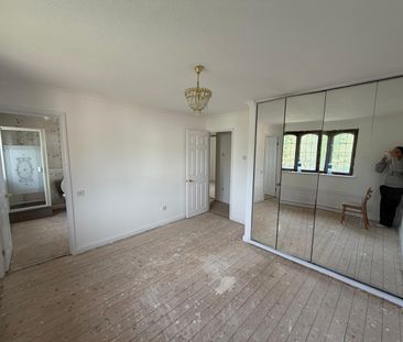 3 Bed Detached House, Castle Bromwich, B36 - Photo 3