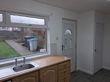 2 bedroom terraced house to rent - Photo 3