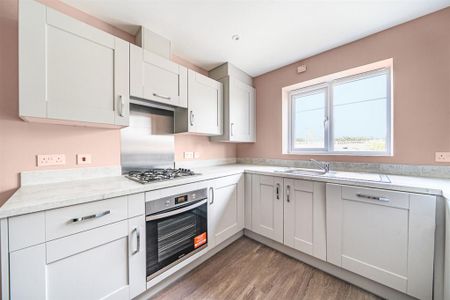 3 bedroom semi-detached house to rent - Photo 5