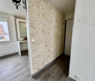 Location Appartement 3 pièces 70 m2 à Saint-Quentin - Photo 3