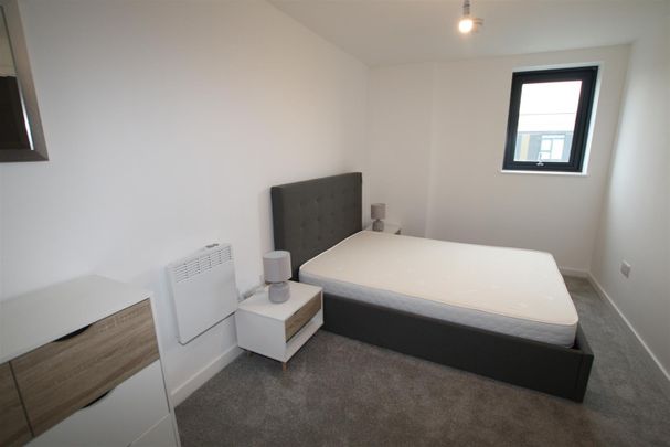 1 Bed Flat, Woden Street, M5 - Photo 1