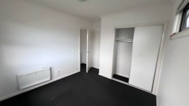 Modern Luxury Living - Photo 1