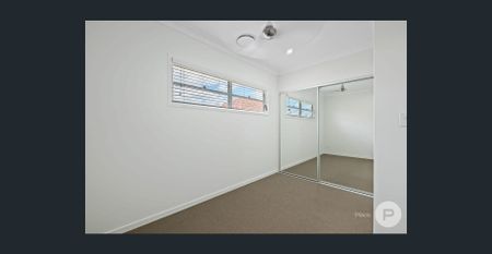 Contemporary Townhome Offering Space, Comfort and Convenience - Photo 5