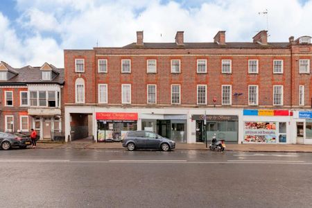 3 bedroom flat to rent - Photo 3