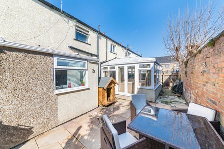 5 bedroom terraced house to rent - Photo 3