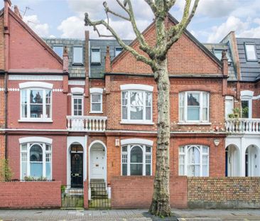 Lovely three bedroom maisonette with a garden conveniently located ... - Photo 2