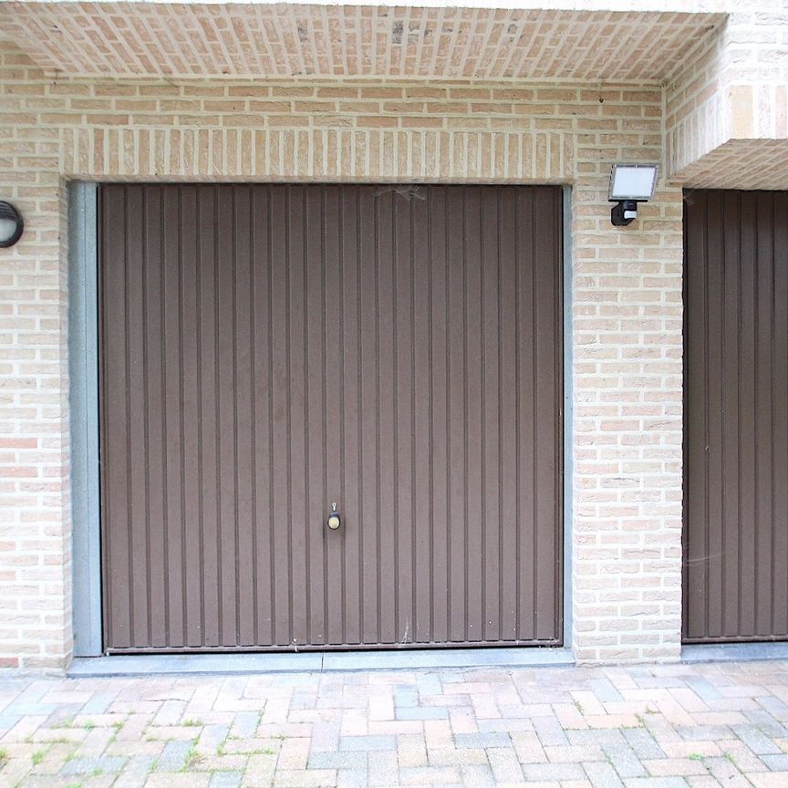 01492190 - Photo 1