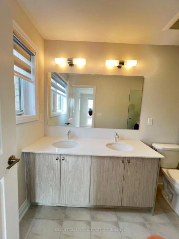 Condo Townhouse For Lease | E9231461 - Photo 5