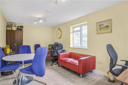 4 bedroom bungalow to rent - Photo 4