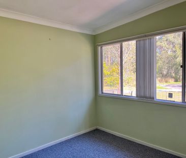 Sunny 3 Bedroom Cottage with Bushland Outlook - Photo 3