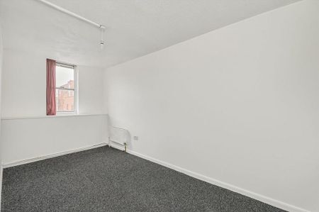4 bedroom terraced house to rent - Photo 3