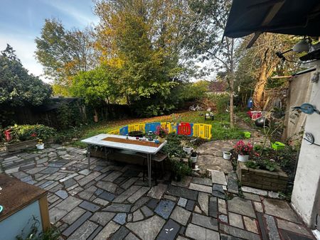 1 Bed Flat, London, N3 - Photo 3