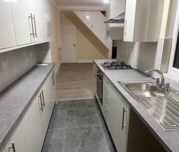 3 Bed Terraced House, Knighton Lane, LE2 - Photo 6