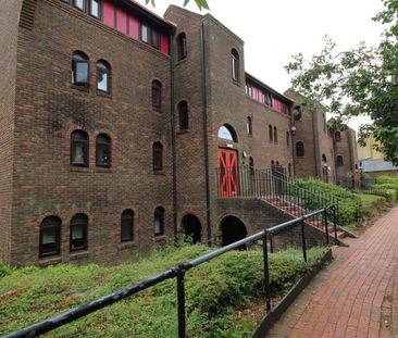 The Drive, Peterborough - Photo 2