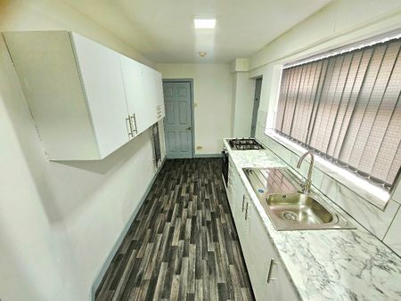 Bickerdike Avenue, Longsight, M12 - Photo 3