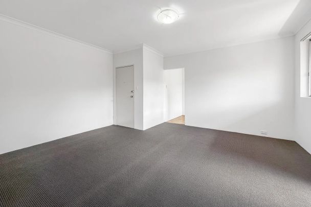 Great Value, Two Bedroom Apartment Available In Prime Location - Photo 1