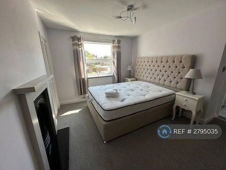 2 bedroom terraced house to rent - Photo 3