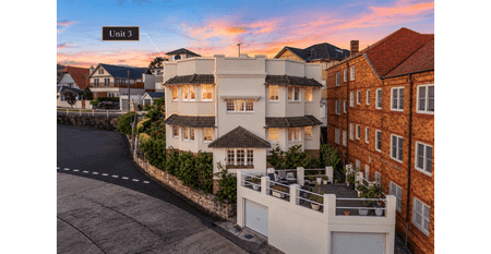 Character, Light & Harbour-Side Living in Cremorne Point - Photo 2