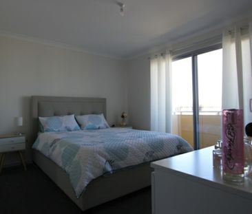 Fantastic 3 Bedroom Home - Photo 6