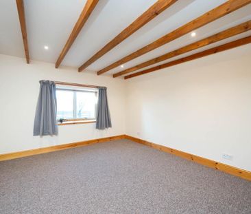 3 bedroom detached house to rent - Photo 4