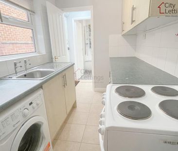 2 bedroom terraced house to rent - Photo 1