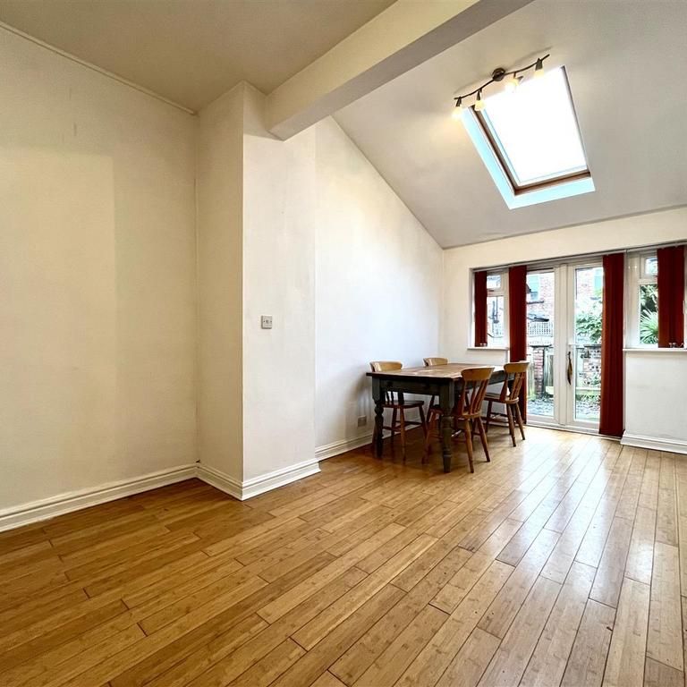 2 bedroom terraced house to rent - Photo 1