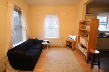 1 bedroom apartment to rent - Photo 3