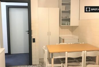 milan, Lombardy 20122