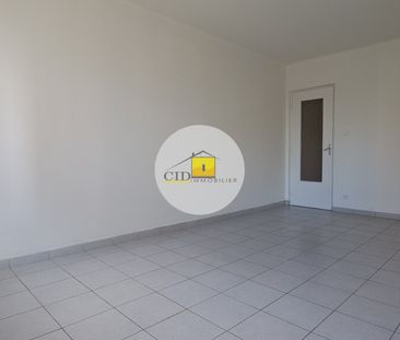 Location Appartement 2 pièces 49m² ST PRIEST 69800 - Photo 2