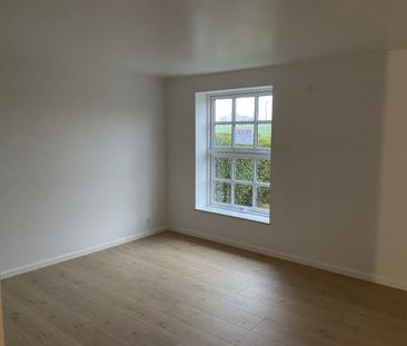 Bo idyllisk i nyistandsat 4 værelses lejlighed i Vinkel - Photo 3