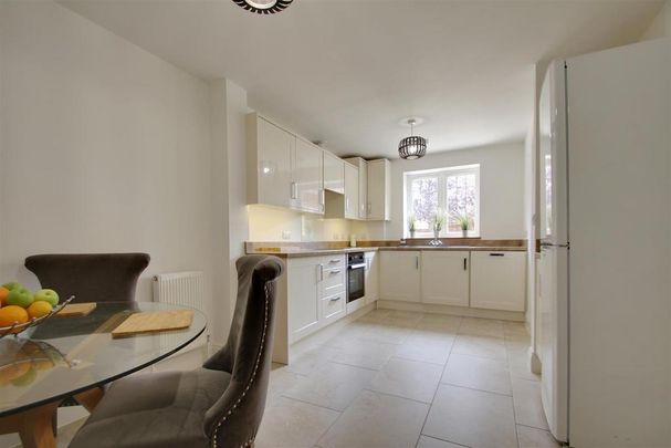 2 bedroom house to rent - Photo 1