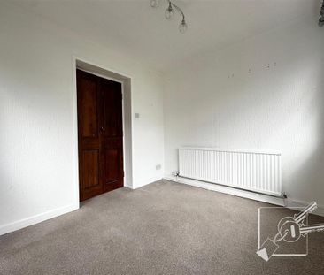 3 bedroom end of terrace house to rent - Photo 1