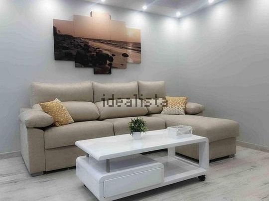 Alquiler de piso en Calle Luis Vives, 3 - Photo 1