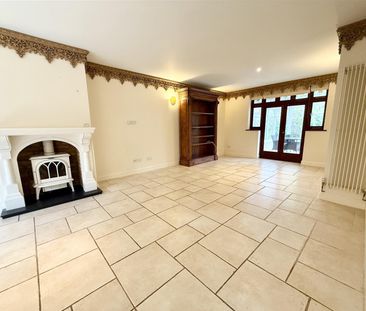 Headley Drive, North Walsham - Photo 3