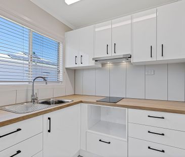 Studio-Style Retreat in the Heart of Nambour - Photo 2