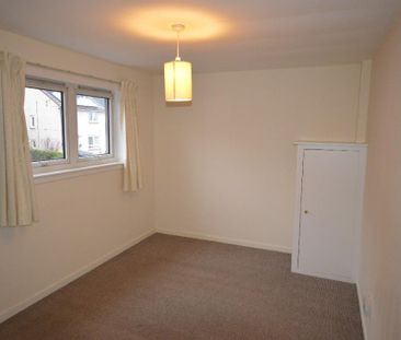 2 bedroom semi-detached house to rent - Photo 4