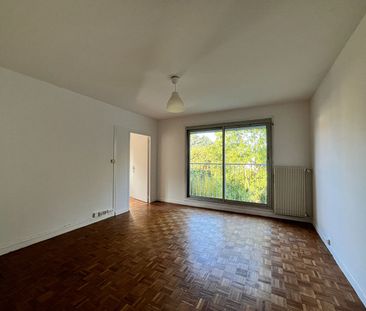 Location Appartement 4 pièces 68m² - Photo 2