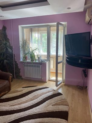 Garsoniera de inchiriat in zona Aparatorii Patriei - Fotografie 1