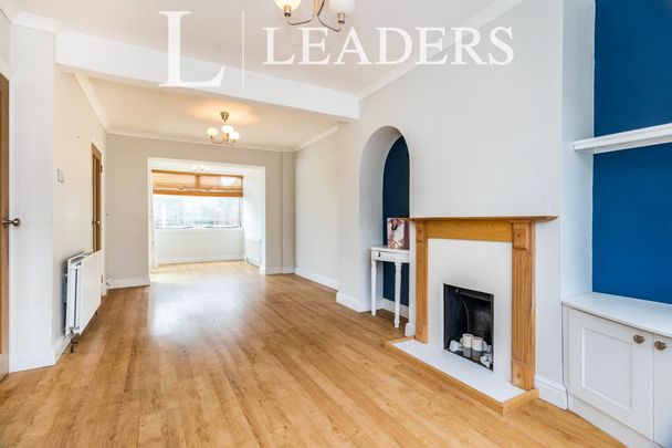 3 bedroom house to rent Buckhurst Avenue, Carshalton, SM5 - Photo 1
