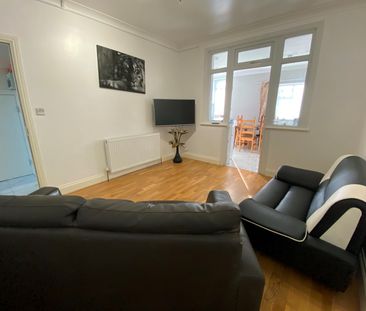 Room in a Shared House, Kimberley Road, N17 - Photo 1