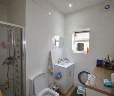 2 bedroom end of terrace house to rent - Photo 4